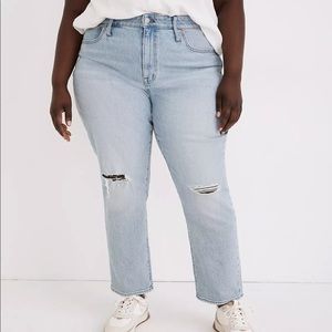 MADEWELL Plus High-Rise Slim Crop Boyjean in Dumas Wash: Ripped Edition 20W